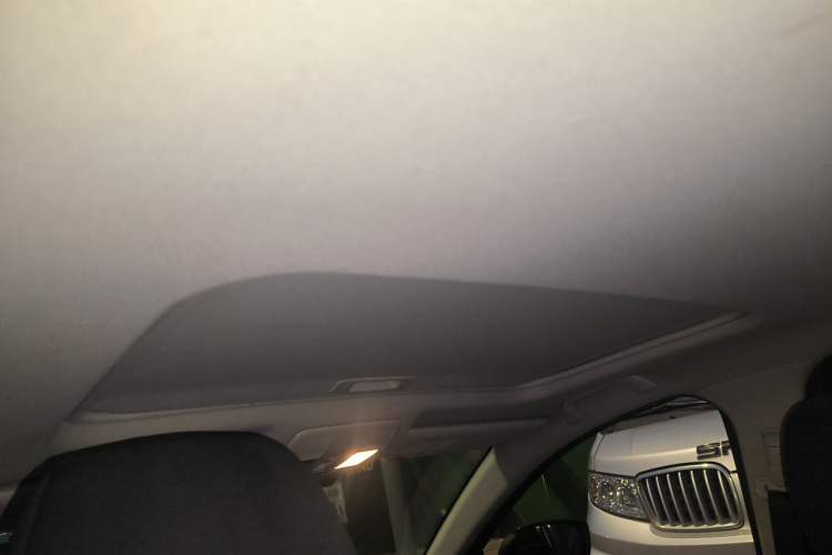 Used Mazda 3 Axela 2016 Sedan 1.5L Automatic Luxury Model Headliner