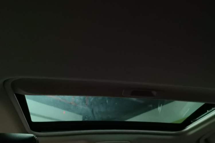 Used Mazda 3 Axela 2016 Sedan 1.5L Automatic Luxury Model Headliner
