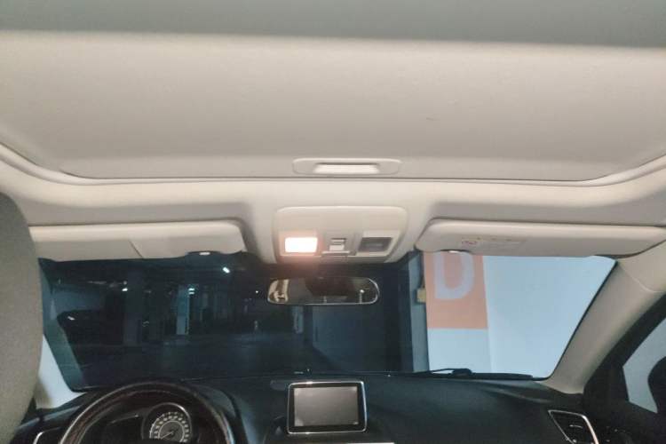Used Mazda 3 Axela 2016 Hatchback 1.5L Automatic Luxury Model Headliner