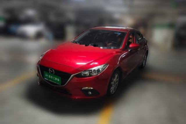 Używany Mazda 3 Axela 2016 Sedan 1.5L Automatic Luxury Model
