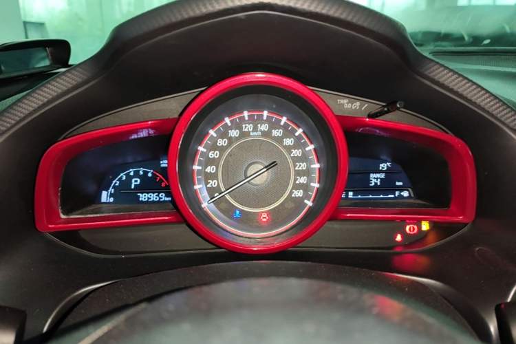 Used Mazda 3 Axela 2016 Sedan 1.5L Automatic Comfort Model Instrument Cluster