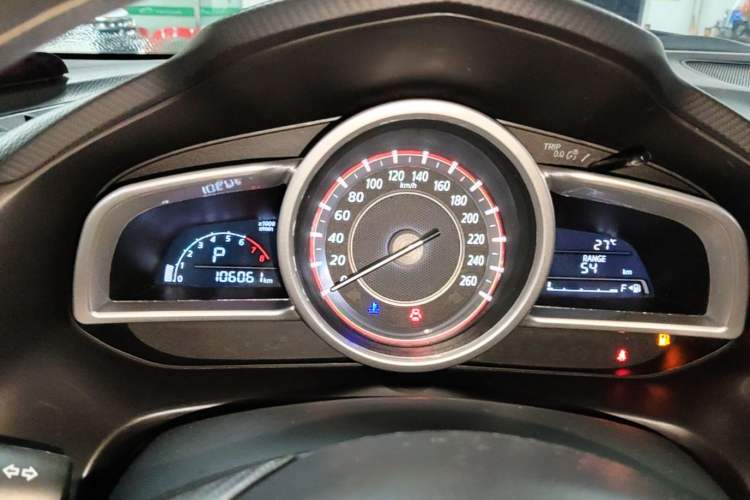 Used Mazda 3 Axela 2016 Sedan 1.5L Automatic Comfort Model Instrument Cluster