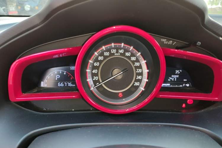 Used Mazda 3 Axela 2016 Sedan 1.5L Automatic Comfort Model Instrument Cluster