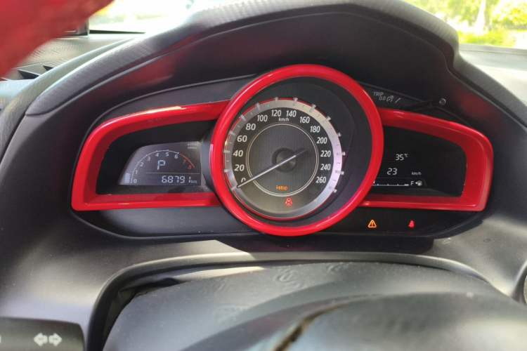 Used Mazda 3 Axela 2016 Sedan 1.5L Automatic Comfort Model Instrument Cluster
