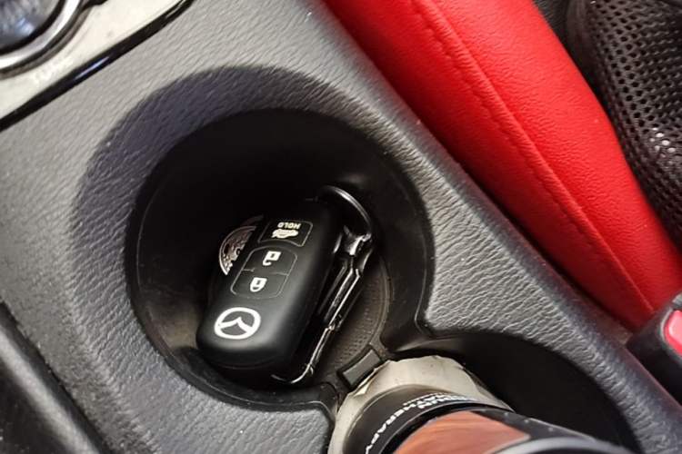 Used Mazda 3 Axela 2016 Sedan 1.5L Automatic Comfort Model Interior 1