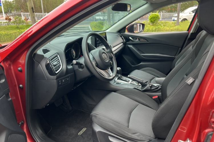 Used Mazda 3 Axela 2016 Sedan 1.5L Automatic Comfort Model Interior 10