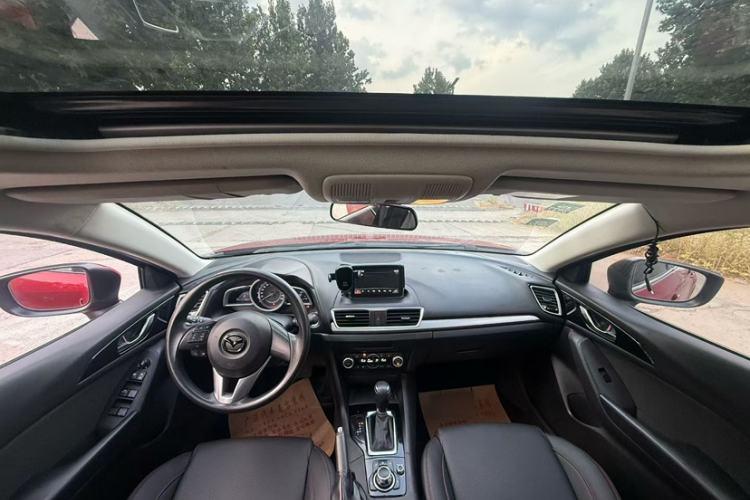 Used Mazda 3 Axela 2016 Sedan 1.5L Automatic Luxury Model Interior 3