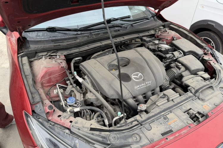 Used Mazda 3 Axela 2016 Sedan 2.0L Automatic Flagship Model Interior 5