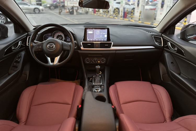 Used Mazda 3 Axela 2016 Sedan 1.5L Automatic Comfort Model Interior 7