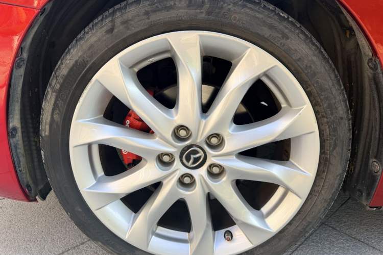 Used Mazda 3 Axela 2016 Sedan 2.0L Automatic Sport Model Interior 8