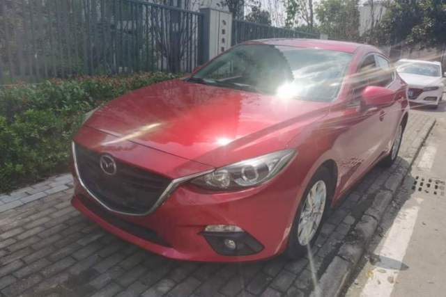 Mazda 3 Axela 2016 Sedan 1.5L Automatic Comfort Model d’occasion
