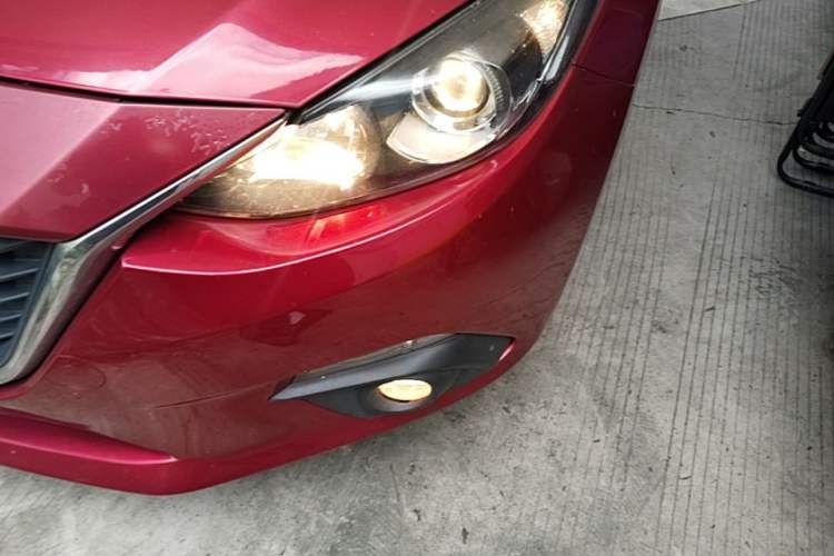 Used Mazda 3 Axela 2016 Sedan 1.5L Automatic Comfort Model Left Front Headlight
