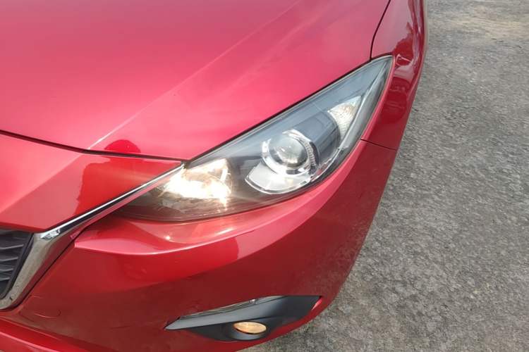 Used Mazda 3 Axela 2016 Hatchback 1.5L Automatic Luxury Model Left Front Headlight