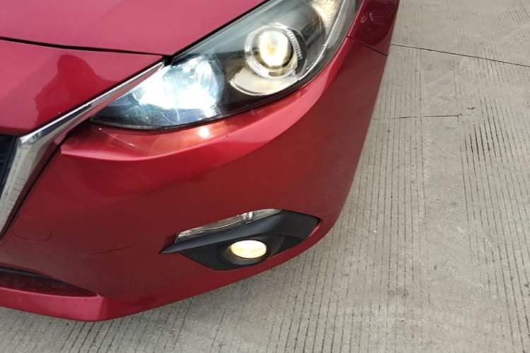 Used Mazda 3 Axela 2016 Sedan 1.5L Automatic Luxury Model Left Front Headlight