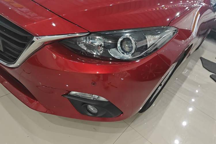 Used Mazda 3 Axela 2016 Sedan 1.5L Automatic Luxury Model Left Front Headlight
