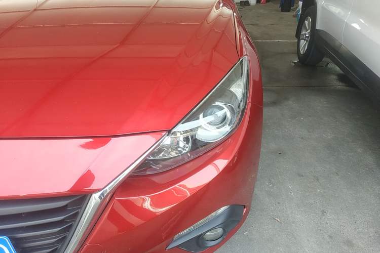 Used Mazda 3 Axela 2016 Sedan 1.5L Automatic Luxury Model Left Front Headlight
