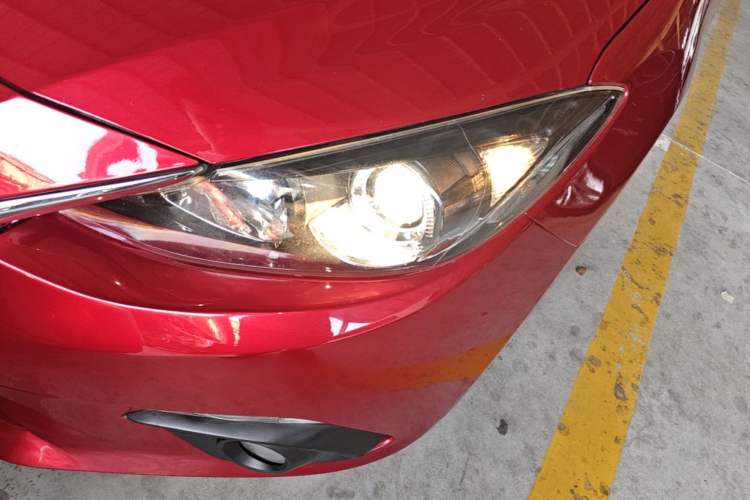Used Mazda 3 Axela 2016 Sedan 1.5L Automatic Luxury Model Left Front Headlight