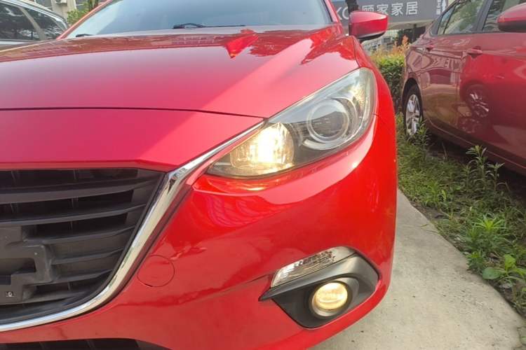 Used Mazda 3 Axela 2016 Sedan 1.5L Automatic Comfort Model Left Front Headlight