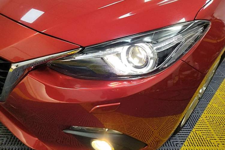 Used Mazda 3 Axela 2016 Sedan 2.0L Automatic Sport Model Left Front Headlight