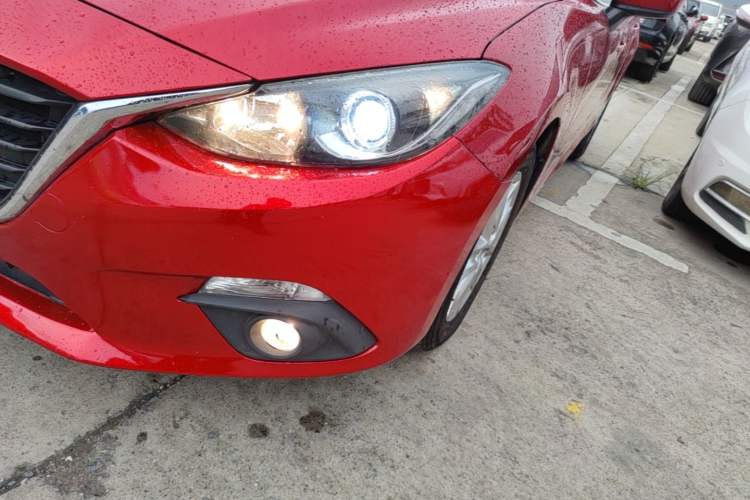 Used Mazda 3 Axela 2016 Sedan 1.5L Automatic Luxury Model Left Front Headlight