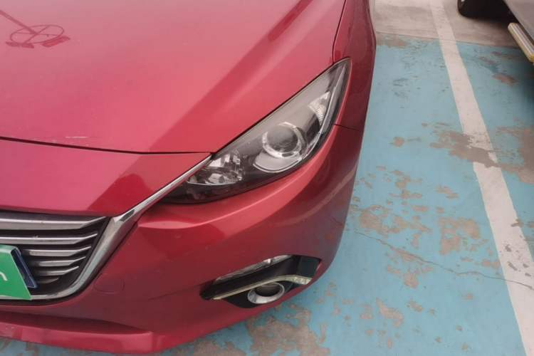 Used Mazda 3 Axela 2016 Sedan 1.5L Automatic Luxury Model Left Front Headlight