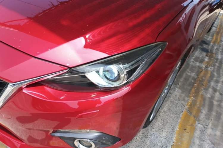 Used Mazda 3 Axela 2016 Sedan 2.0L Automatic Flagship Model Left Front Headlight