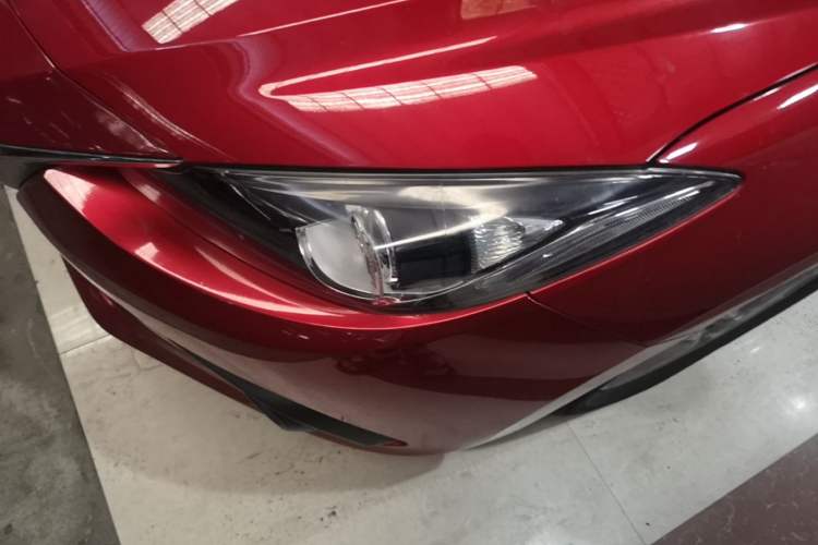 Used Mazda 3 Axela 2016 Sedan 1.5L Automatic Comfort Model Left Front Headlight