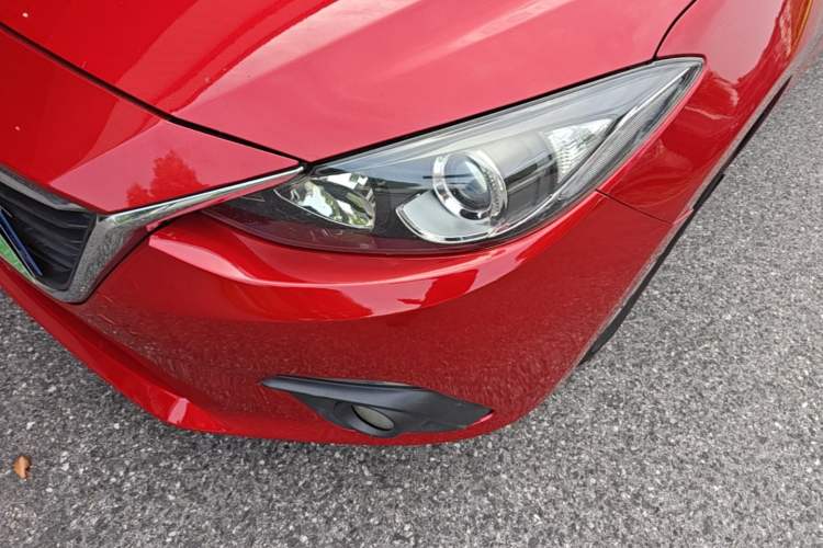 Used Mazda 3 Axela 2016 Sedan 1.5L Automatic Comfort Model Left Front Headlight