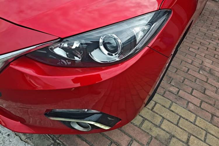 Used Mazda 3 Axela 2016 Sedan 1.5L Automatic Luxury Model Left Front Headlight