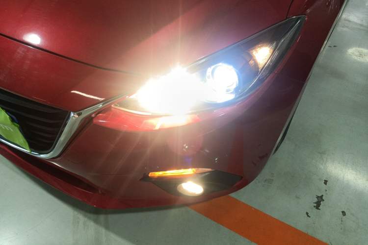 Used Mazda 3 Axela 2016 Sedan 1.5L Automatic Luxury Model Left Front Headlight