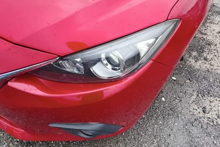 Used Mazda 3 Axela 2016 Hatchback 1.5L Automatic Luxury Model Left Front Headlight