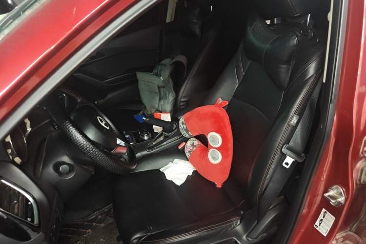 Used Mazda 3 Axela 2016 Sedan 1.5L Automatic Comfort Model Left Front Seat