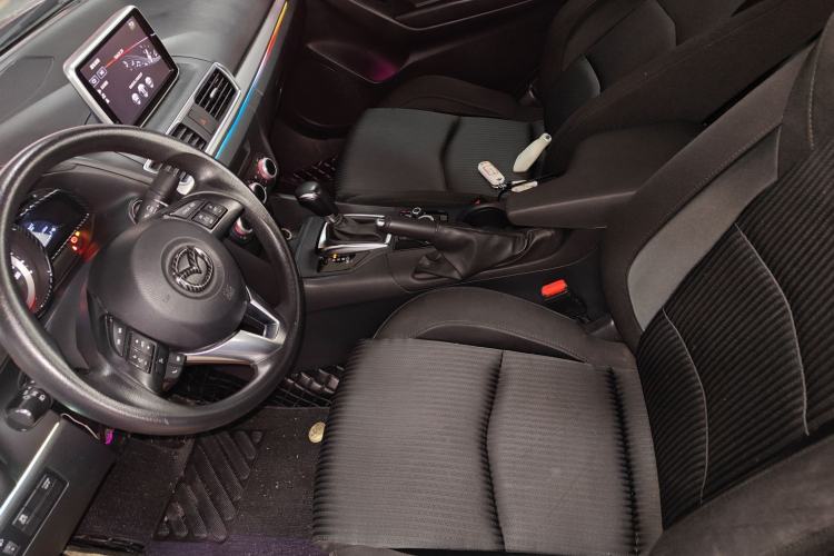 Used Mazda 3 Axela 2016 Sedan 1.5L Automatic Comfort Model Left Front Seat
