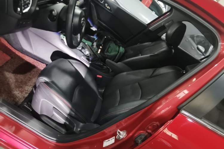 Used Mazda 3 Axela 2016 Sedan 1.5L Automatic Luxury Model Left Front Seat