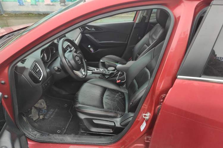 Used Mazda 3 Axela 2016 Sedan 1.5L Automatic Luxury Model Left Front Seat