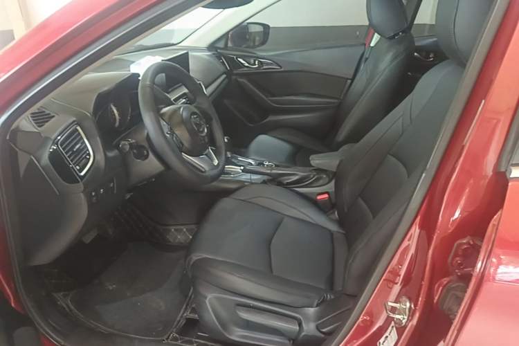 Used Mazda 3 Axela 2016 Sedan 1.5L Automatic Comfort Model Left Front Seat