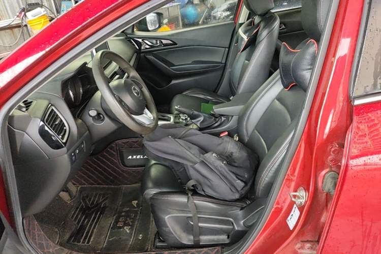 Used Mazda 3 Axela 2016 Sedan 1.5L Automatic Comfort Model Left Front Seat