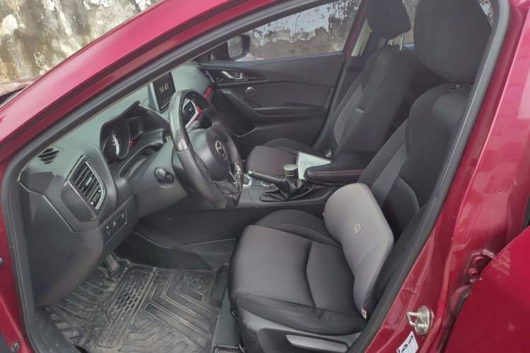 Used Mazda 3 Axela 2016 Hatchback 1.5L Automatic Comfort Model Left Front Seat