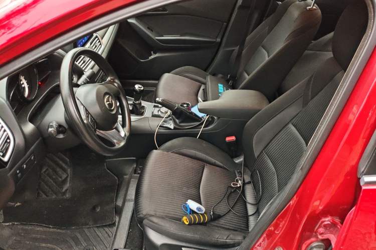 Used Mazda 3 Axela 2016 Sedan 1.5L Manual Comfort Model Left Front Seat
