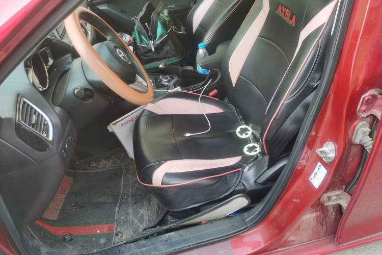 Used Mazda 3 Axela 2016 Sedan 1.5L Automatic Comfort Model Left Front Seat