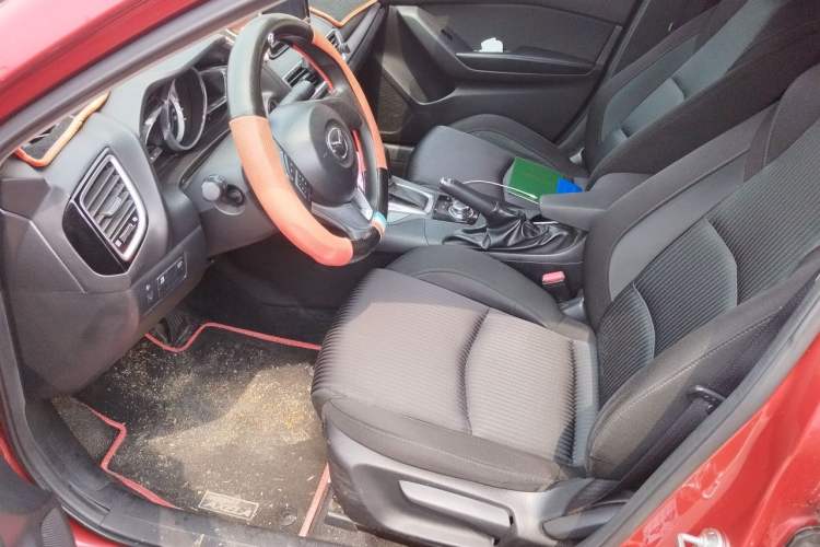 Used Mazda 3 Axela 2016 Sedan 1.5L Automatic Comfort Model Left Front Seat