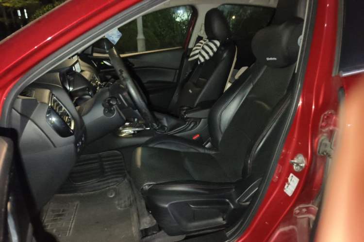 Used Mazda 3 Axela 2016 Sedan 2.0L Automatic Sport Model Left Front Seat