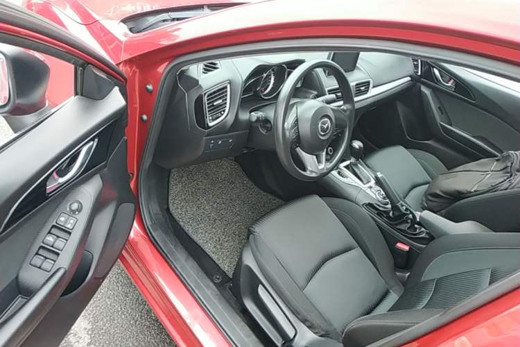 Used Mazda 3 Axela 2016 Sedan 1.5L Automatic Luxury Model Left Front Seat