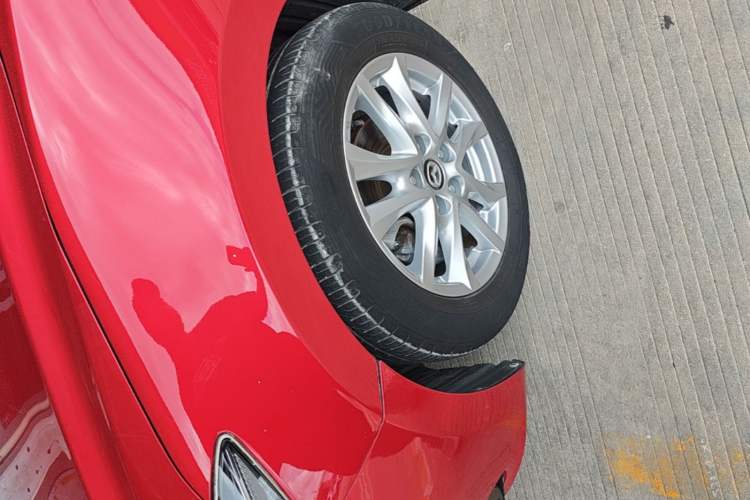 Used Mazda 3 Axela 2016 Sedan 1.5L Automatic Luxury Model Left Front Wheel Hub
