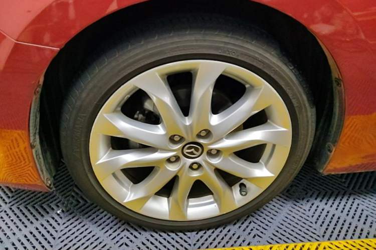 Used Mazda 3 Axela 2016 Sedan 2.0L Automatic Sport Model Left Front Wheel Hub