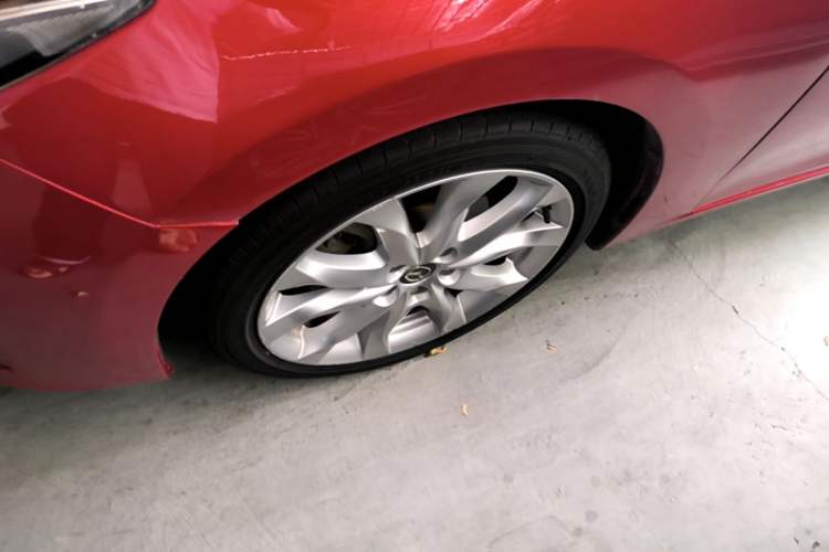 Used Mazda 3 Axela 2016 Sedan 2.0L Automatic Sport Model Left Front Wheel Hub