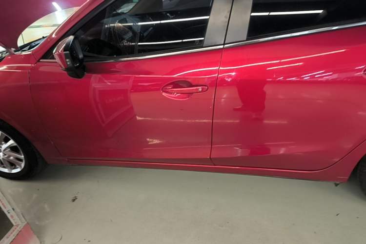 Used Mazda 3 Axela 2016 Sedan 1.5L Automatic Luxury Model Left Side Sill