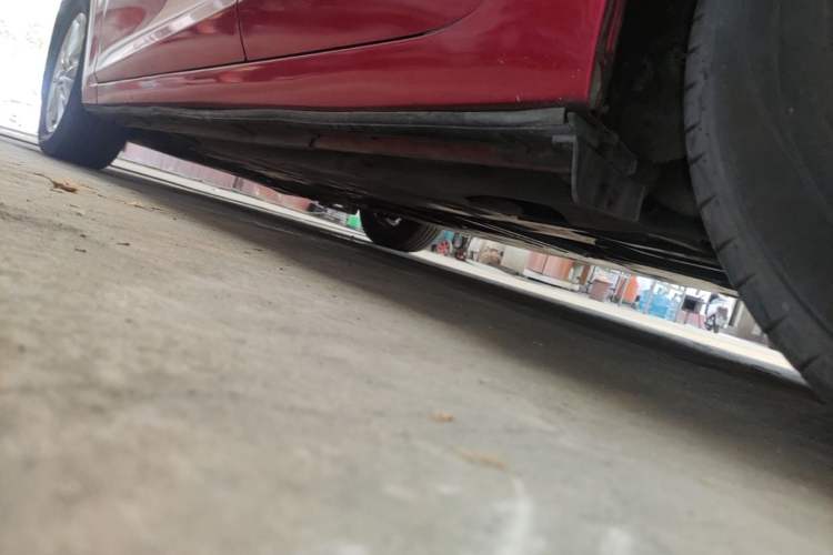 Used Mazda 3 Axela 2016 Sedan 1.5L Automatic Luxury Model Left Side Sill