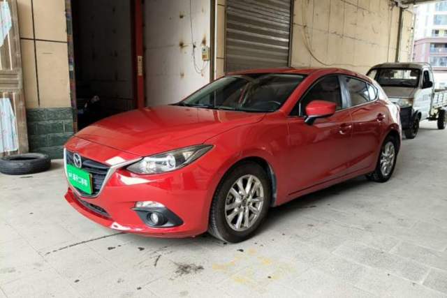 Used Mazda 3 Axela 2016 Hatchback 1.5L Automatic Luxury Model
