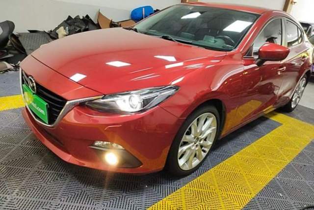 Used Mazda 3 Axela 2016 Sedan 2.0L Automatic Sport Model